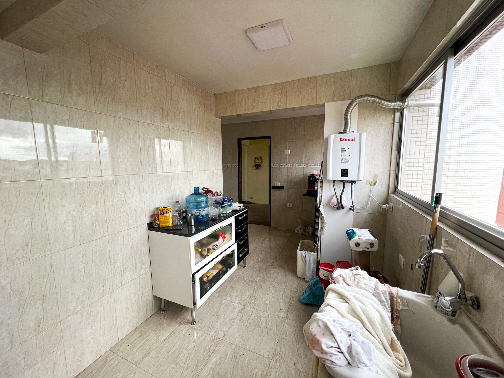 5D63C4A1-3D21-438E-8548-D6C45BDF96DD