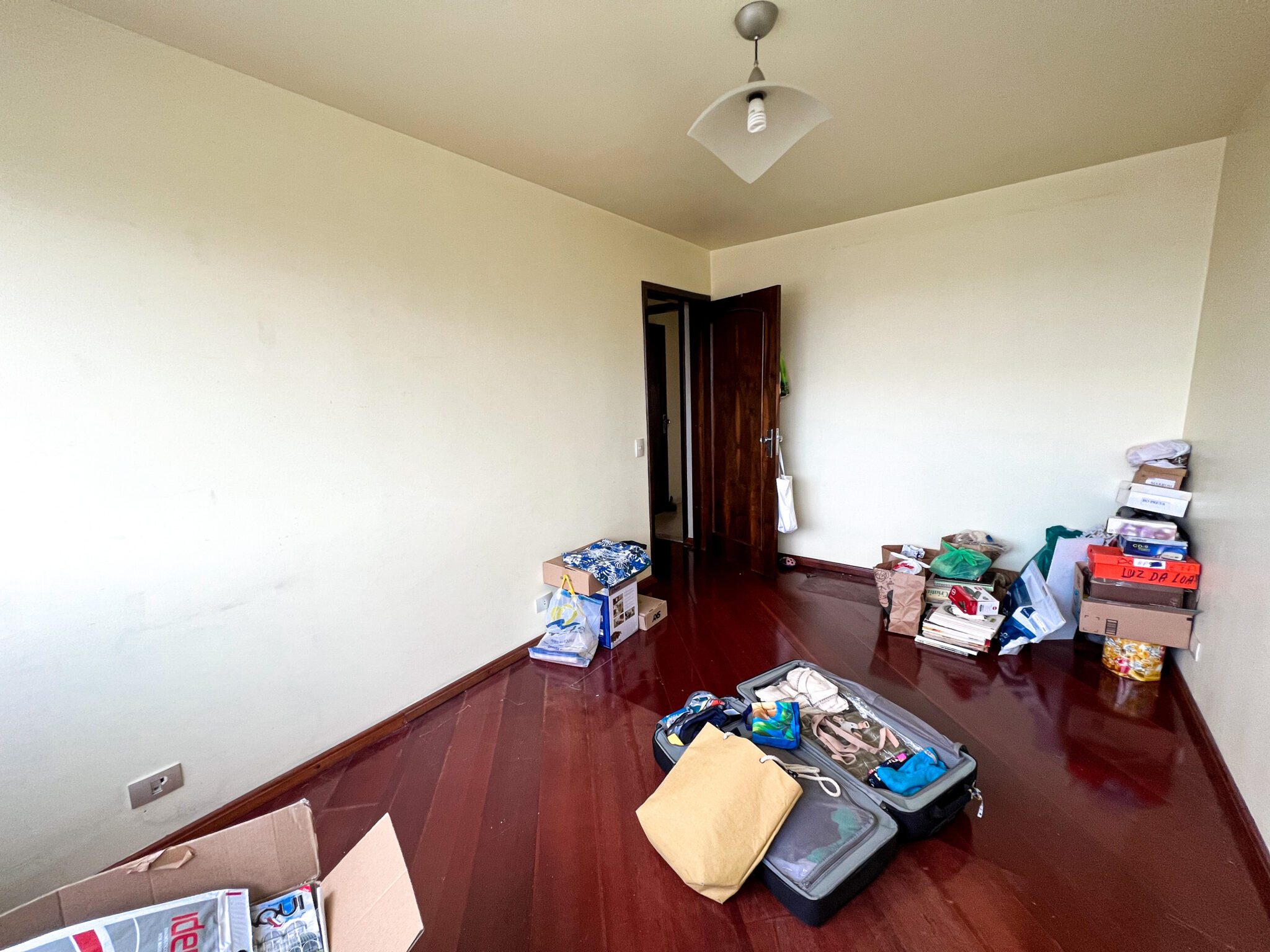 B2FF23B7-974B-4CE1-A284-6C6DA6BAC003